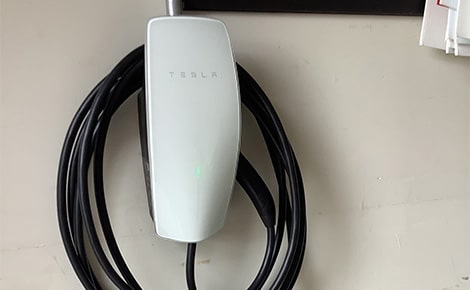 Read more about the article Does Tesla Home Install Ev Cost Cal Worth It? Find Out